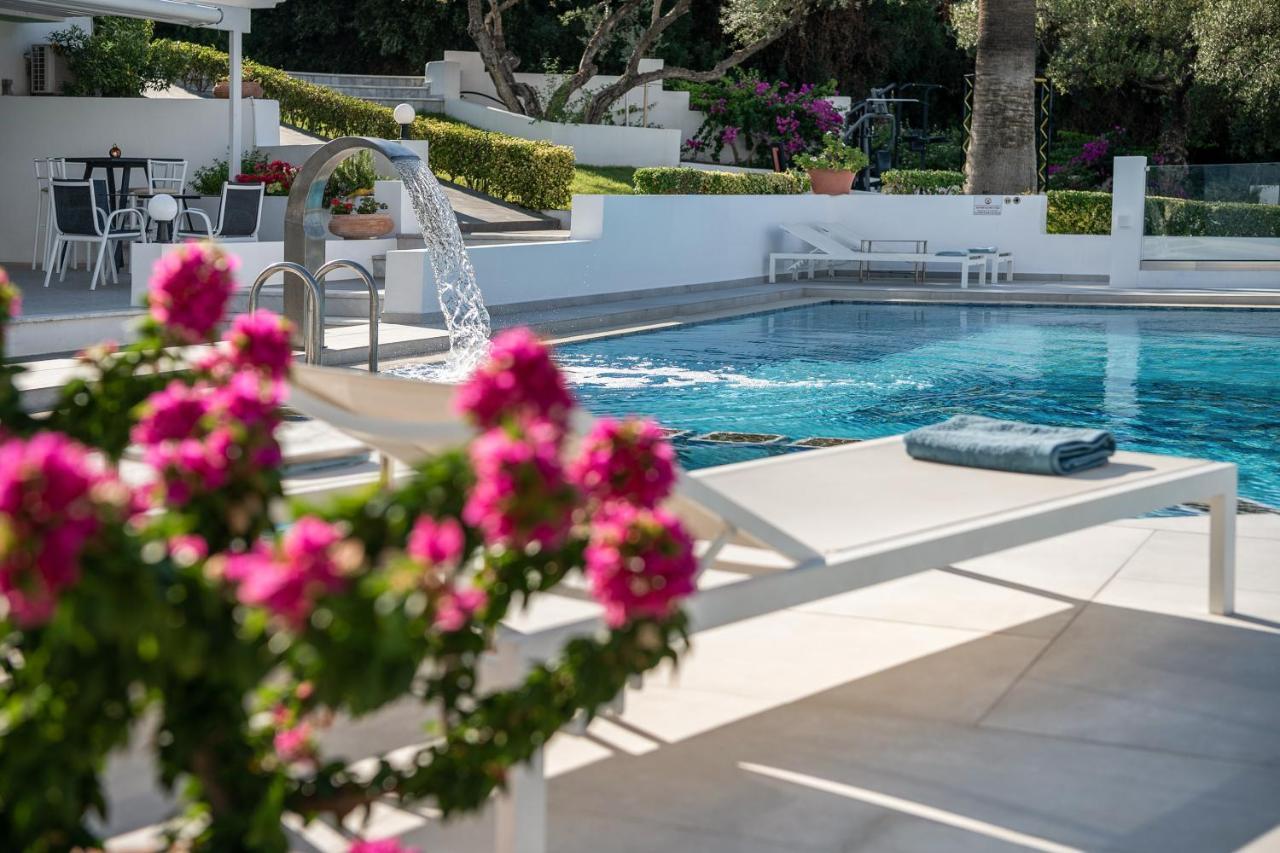 Villa Life Agia Marina  ภายนอก รูปภาพ