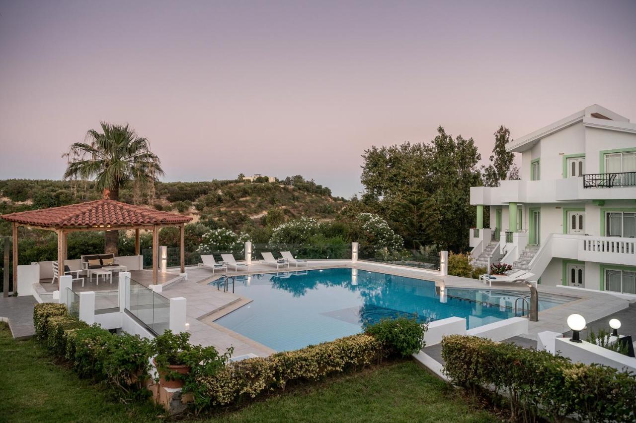 Villa Life Agia Marina  ภายนอก รูปภาพ