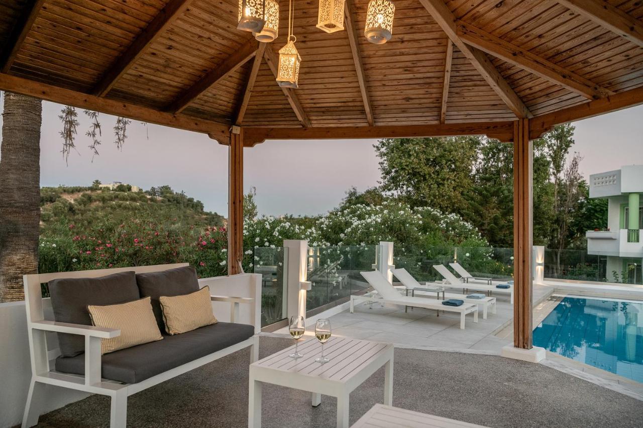 Villa Life Agia Marina  ภายนอก รูปภาพ