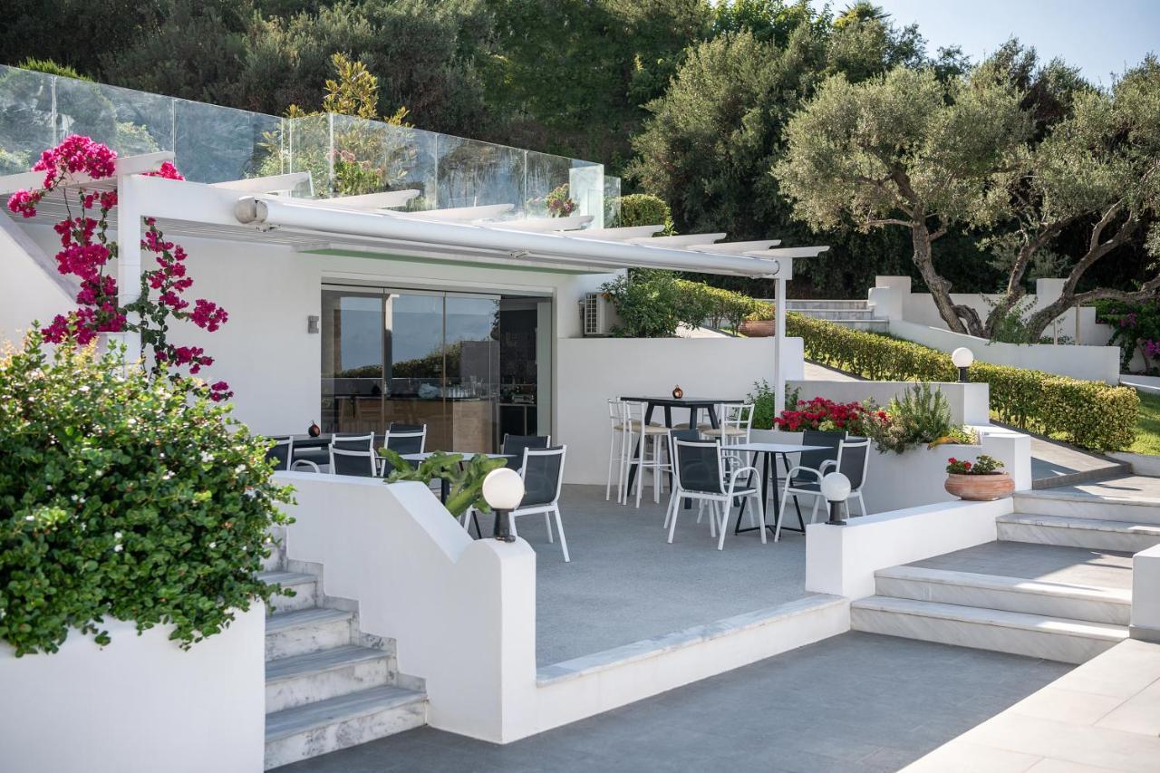 Villa Life Agia Marina  ภายนอก รูปภาพ