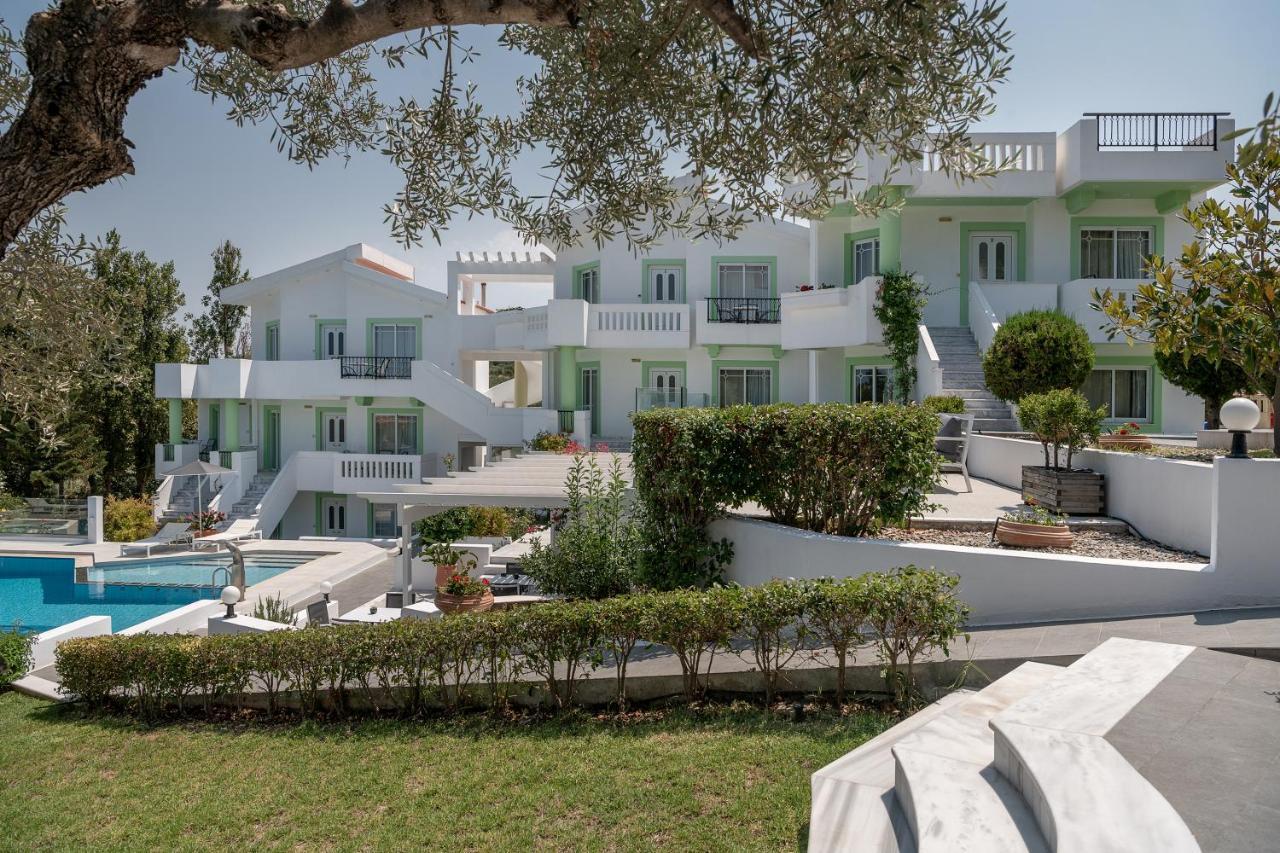 Villa Life Agia Marina  ภายนอก รูปภาพ