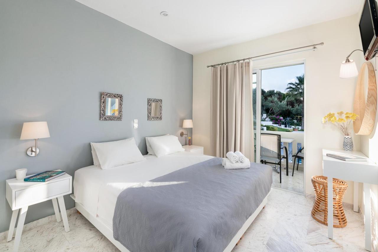 Villa Life Agia Marina  ภายนอก รูปภาพ